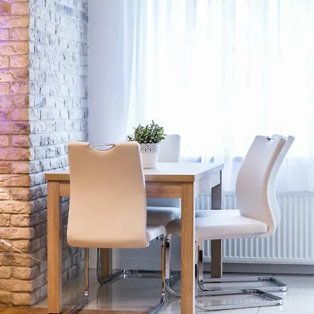 Apartment Na Stromej *